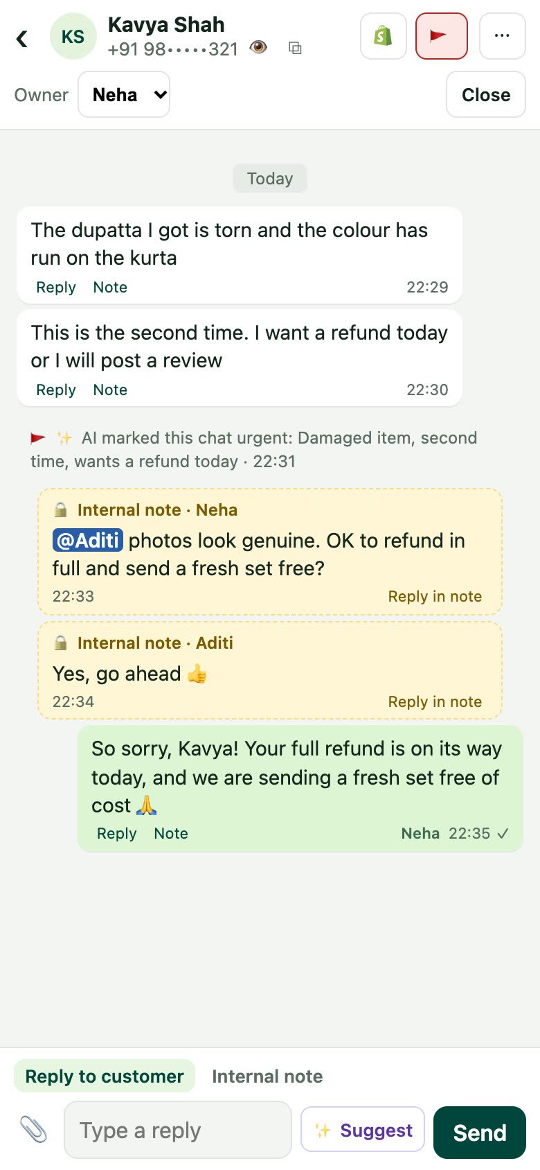 An urgent chat on a phone with internal notes and the reply to the customer